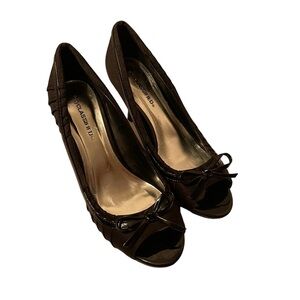 City Classified High Heels Black Patent Leather With a Bow